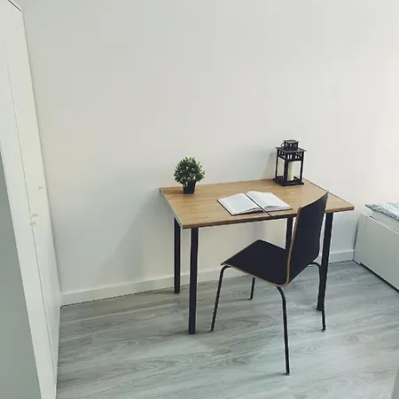 Rooms4less Pensjonat *