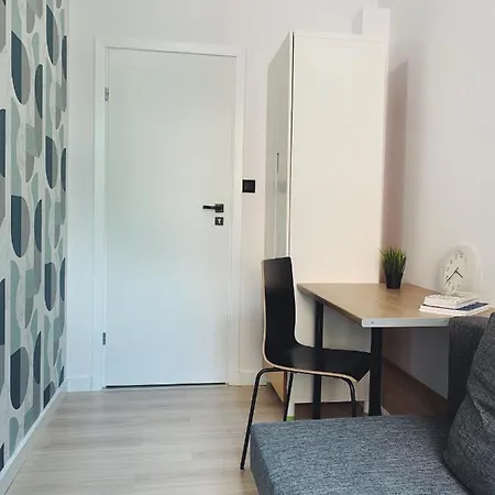 Rooms4less Gasthof