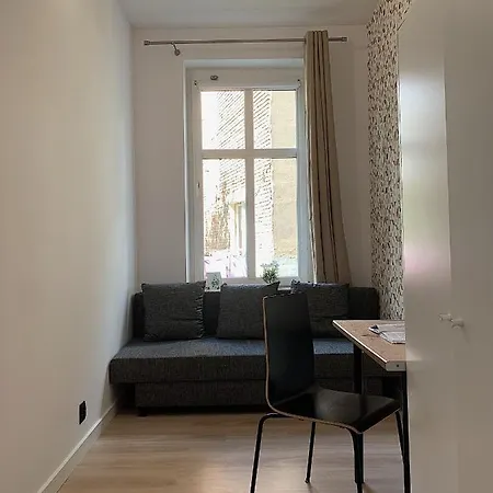 Rooms4less