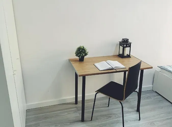 Rooms4less Pensionat *